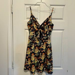 Summer dress colorful flowers with open in front in zipper on back size M